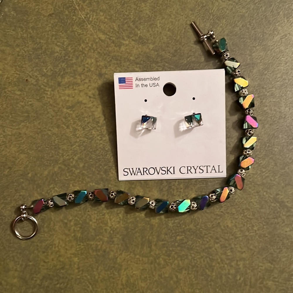 Swarovski crystal necklace and earrings